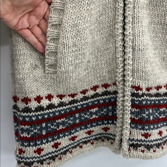 Elizabeth Sweater Fair Isle Fleece Lined Wool Knit Beige & Red  Coat/Sweater M - Picture 4 of 11